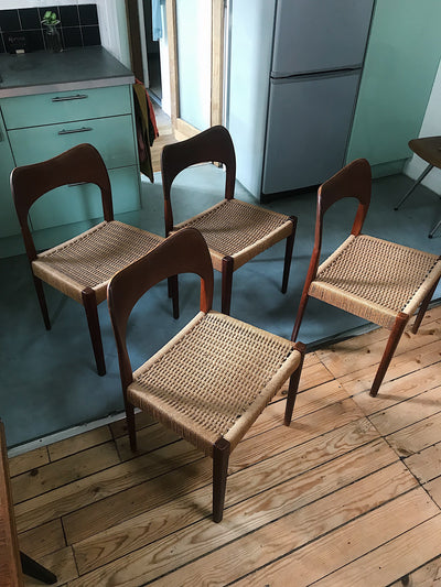 Série de chaises Niels Moller